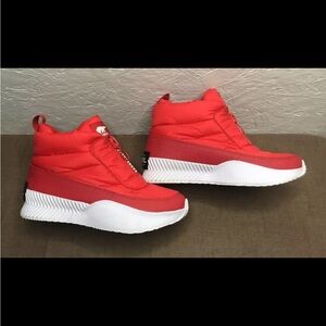 EUC Sorel Out N About III Puffy Zip Womens Boots Red Waterproof Insulated Size 7